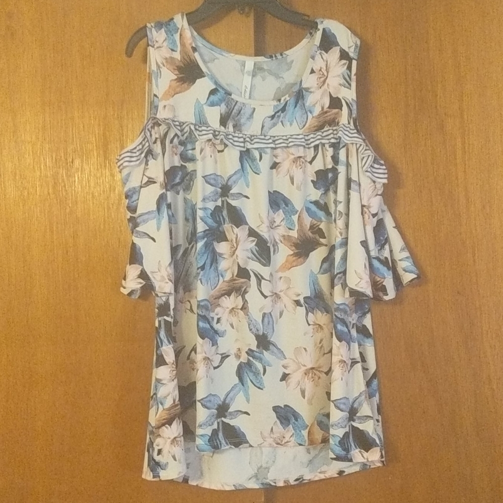 Floral cold shoulder shirt